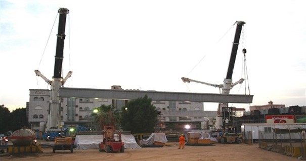 2 X 500 Ton tandem Lift. 1